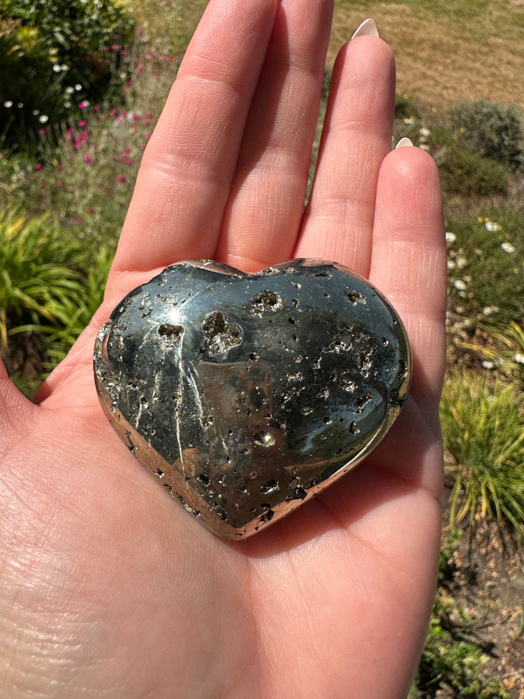 Psychic medium reading with crystals