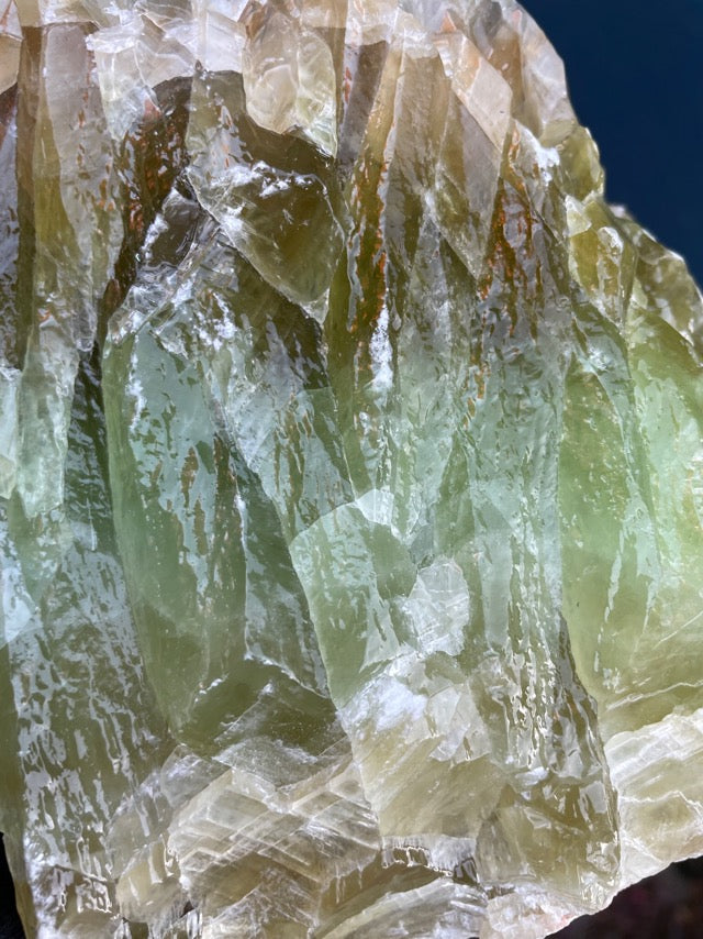 Green Calcite XL Raw Formation