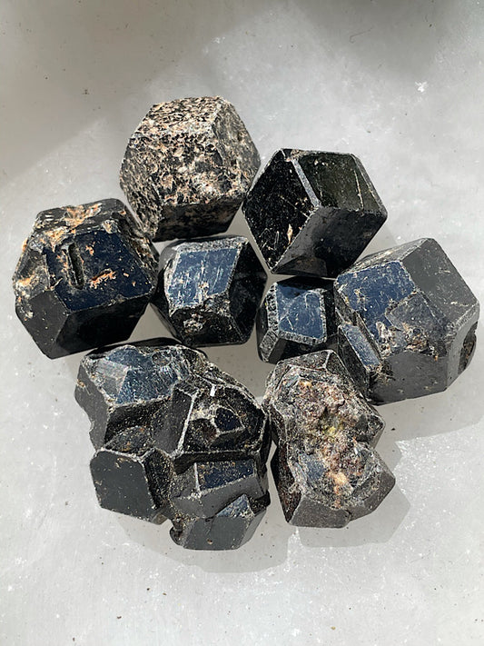 Black Garnet Raw